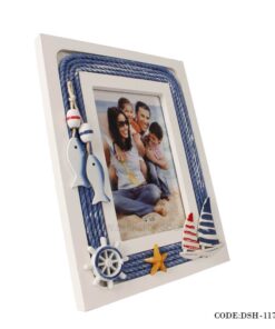 قاب عکس چوبی مستطیلی طرح ملوان