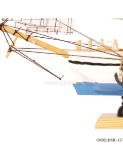 کشتی بادبانی سفید و آبی سری E