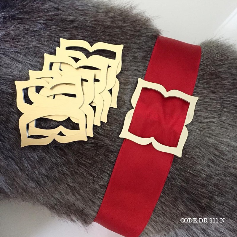 ست وسایل میز ناهارخوری شش نفره طلایی مدل 111