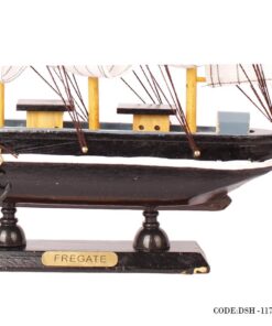 کشتی بادبانی زیبا سری C