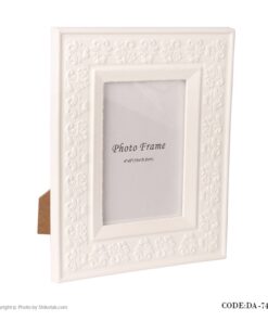 قاب عکس سفید نینا