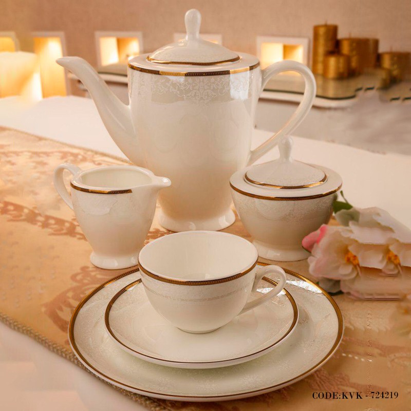 سرویس غذاخوری 18نفره 142پارچه مدل توسکا