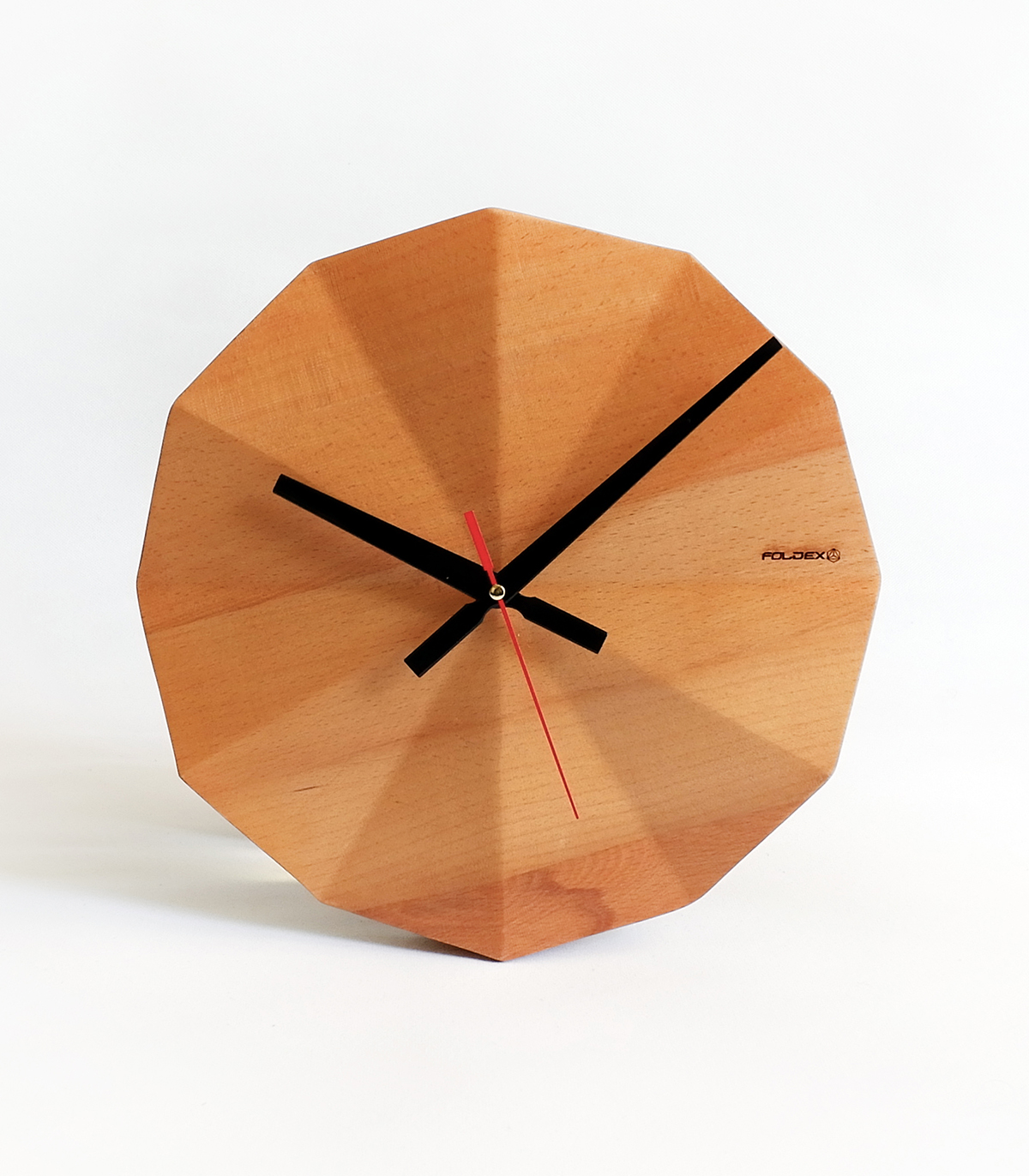 ساعت دیواری چوبی فولدکس مدل دلتا