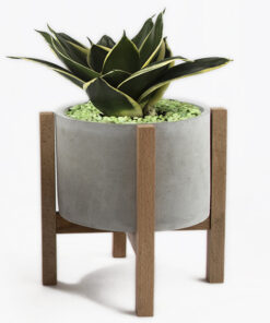 گلدان بتنی با پایه چوبی کد dco48