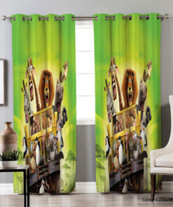 پرده پانچی اتاق خواب پسرانه طرح ماداگاسکار و الکس