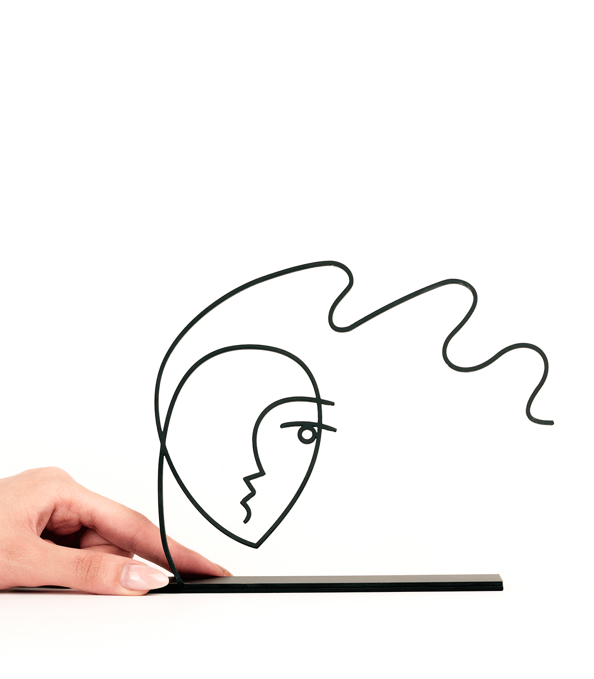 مجسمه فلزی سبک مینیمال پریشان مدل کد 7038