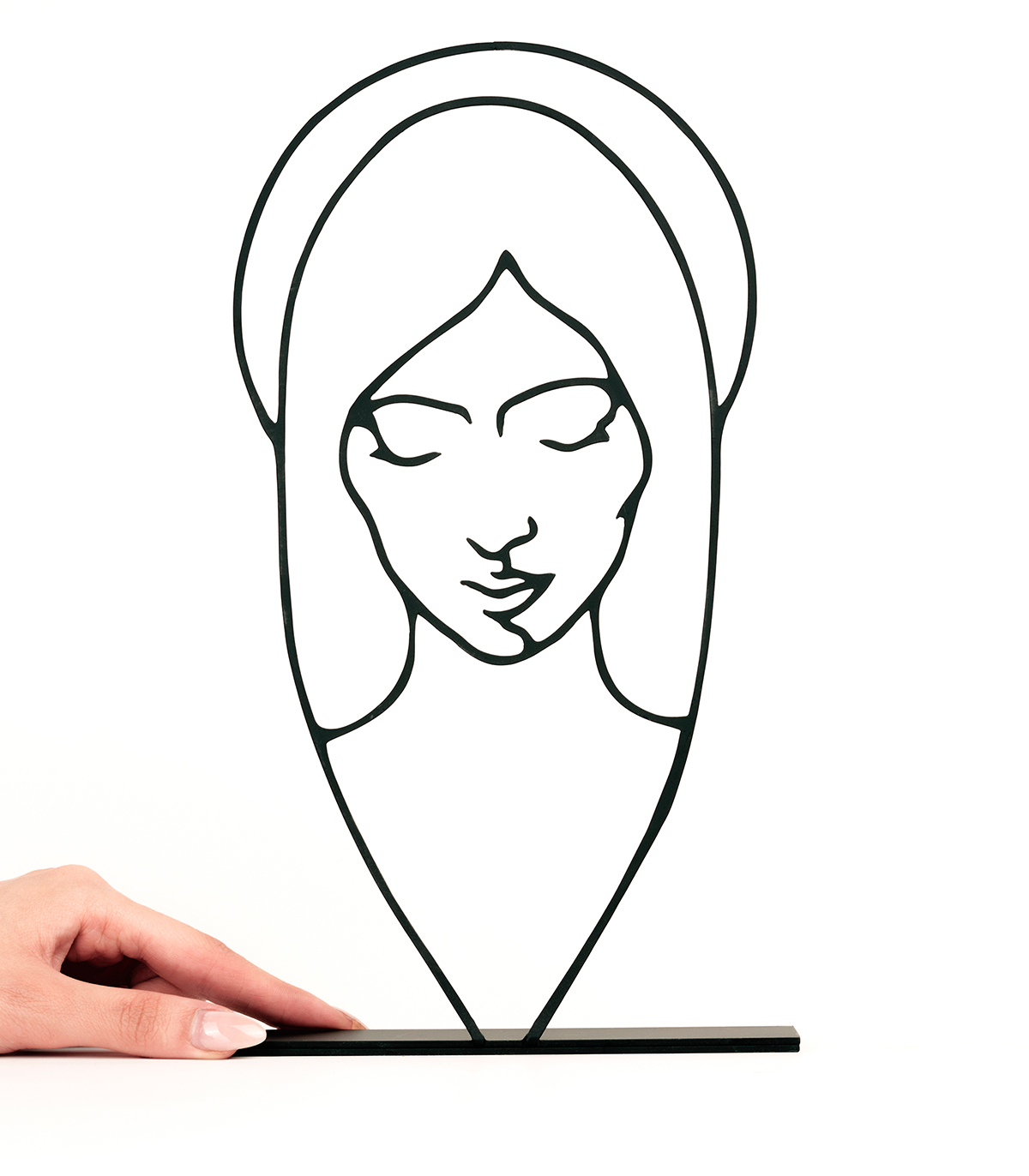 مجسمه مینیمال فلزی بانو مدل کد 7043