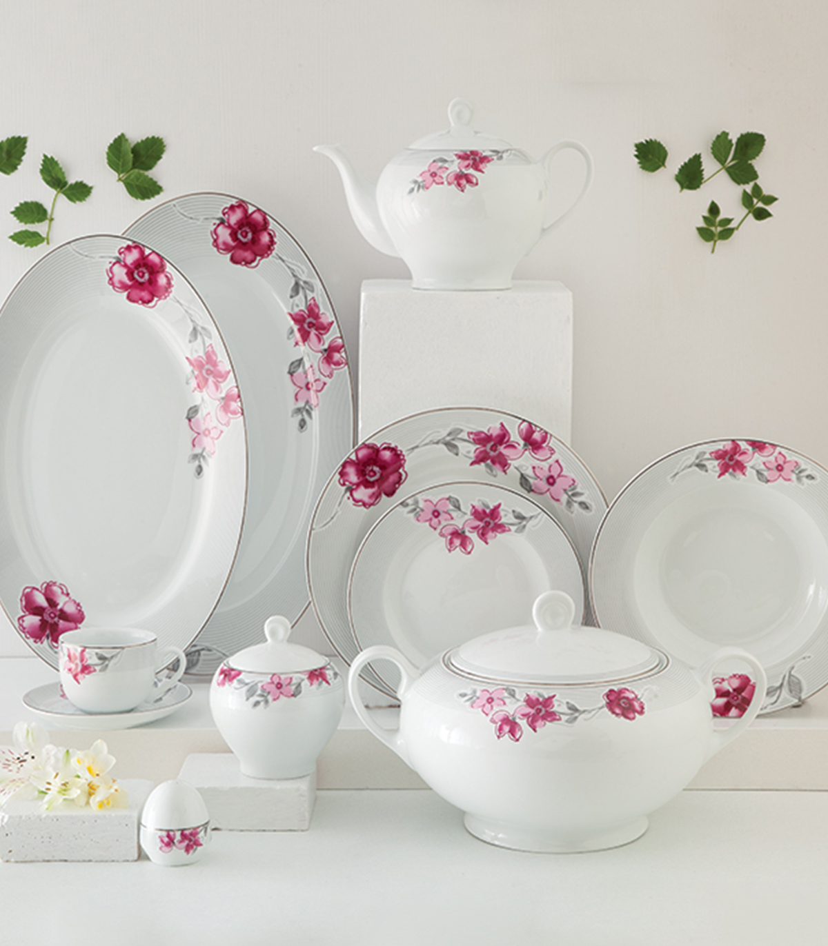 سرویس چینی 12 نفره مدل کردوبا سری ایتالیا اف