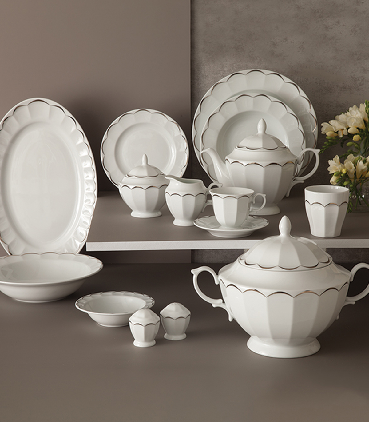 سرویس 6نفره 29 پارچ غذاخوری مدل نارسیس پلاتینی سری نئوکلاسیک