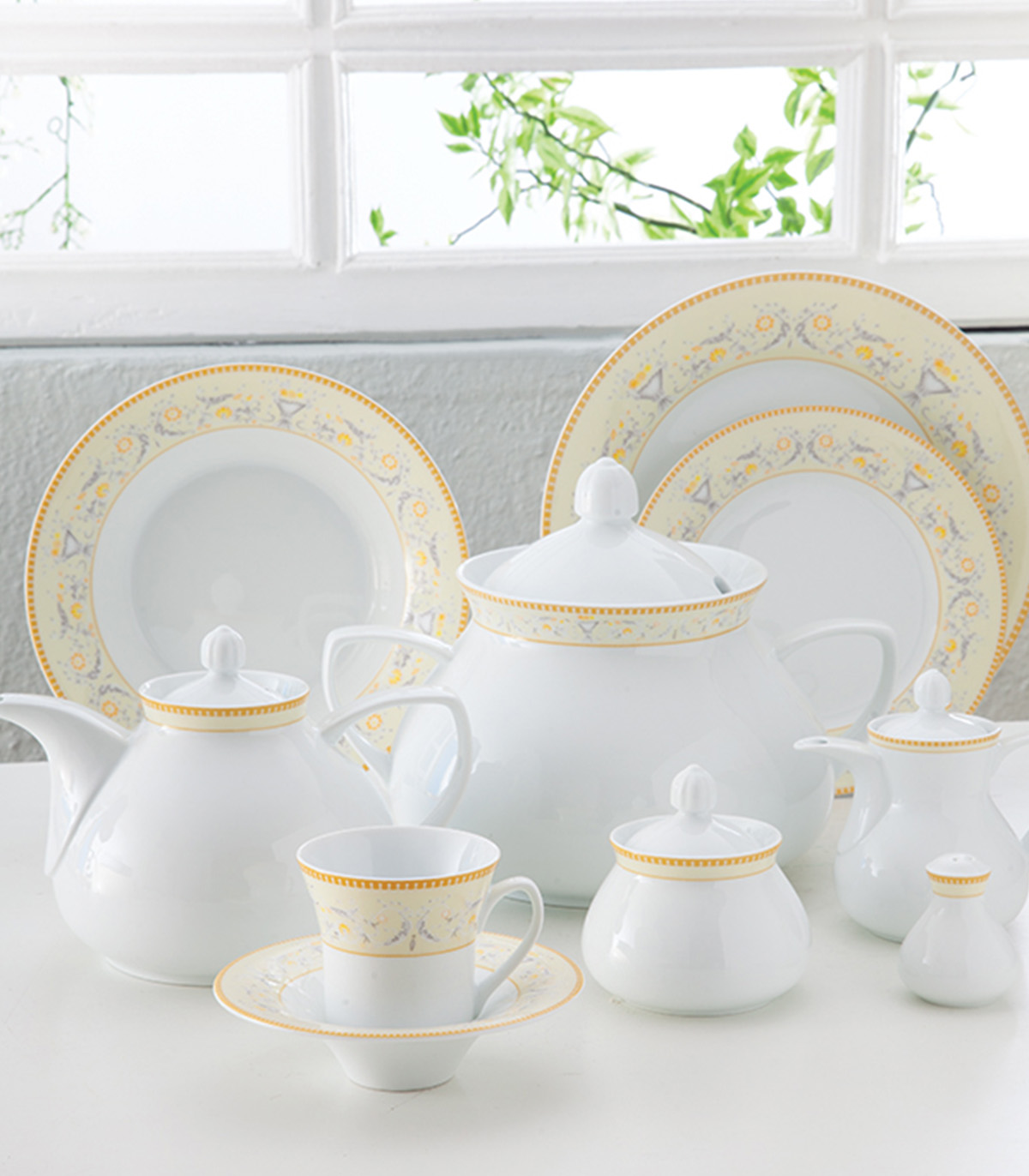 سرویس چینی غذاخوری زرین 6 نفره مدل جنوا سری شهرزاد