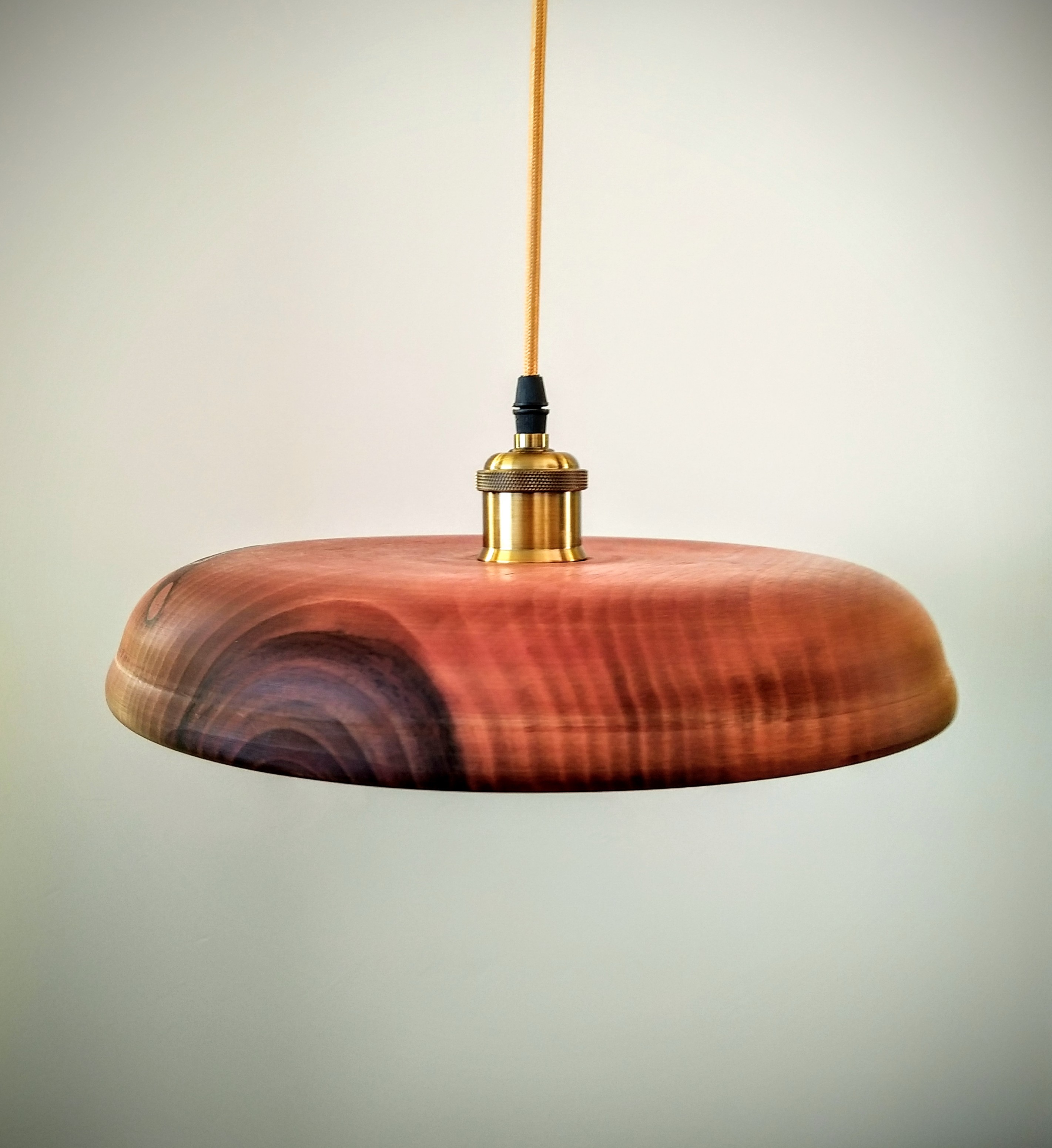 لوستر آویز چوب‌ گردو پیخک کد 117