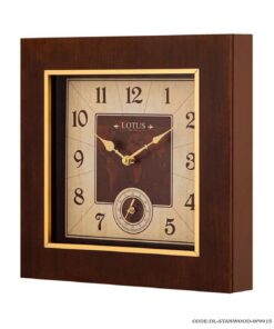 ساعت دیواری چوبی مربعی مدل 9915