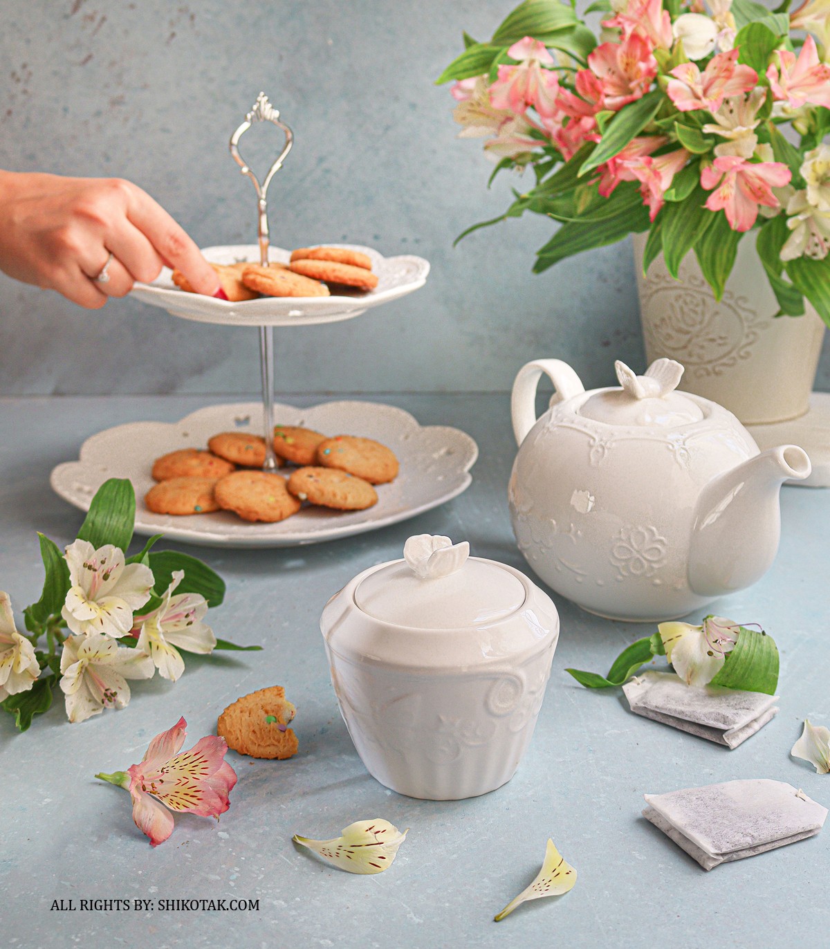 سرویس پذیرایی گل برجسته طرح اینگلیش هوم سفید