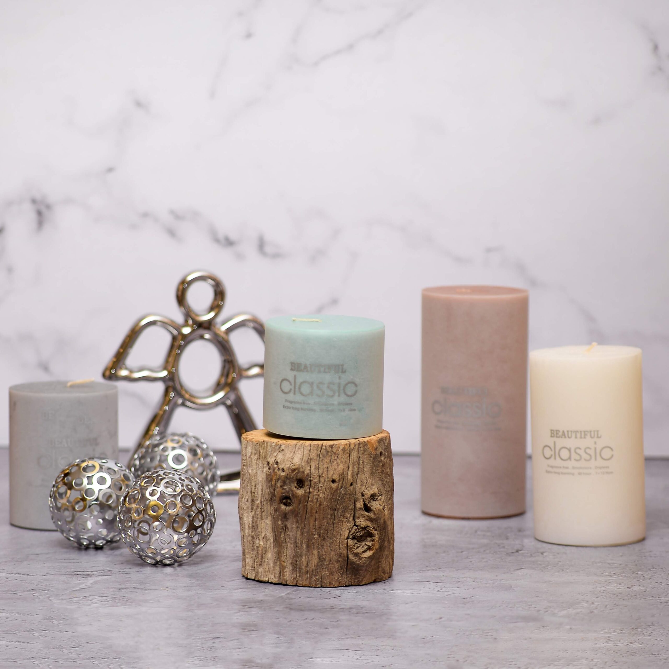 شمع کلاسیک مدل استوانه ای قطر 7 سانتی متر مجموعه چهار عددی