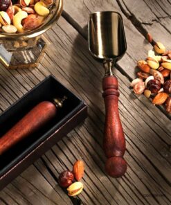 قاشق آجیل برنجی دسته چوبی مدل ساتیا