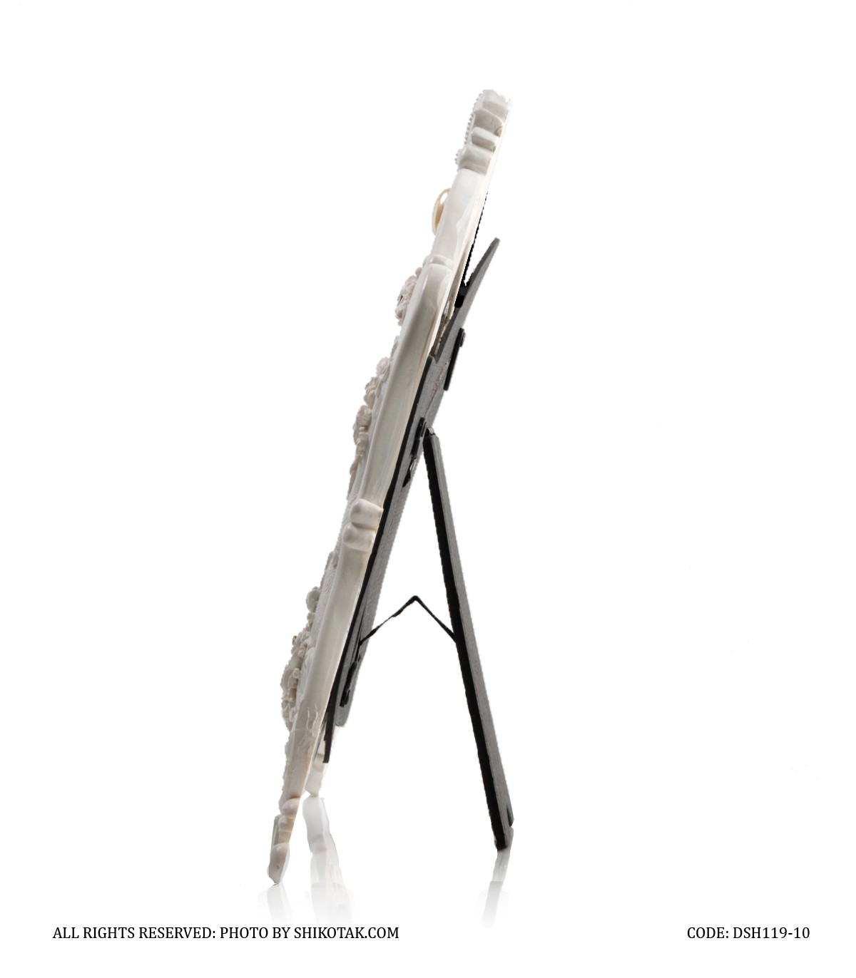 قاب عکس سفید افقی مونیکا