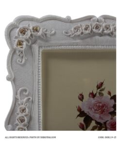 قاب عکس سفید گل برجسته مدل رزینا