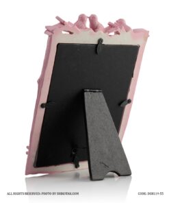 قاب عکس فانتزی عمودی طرح کبوتر صورتی