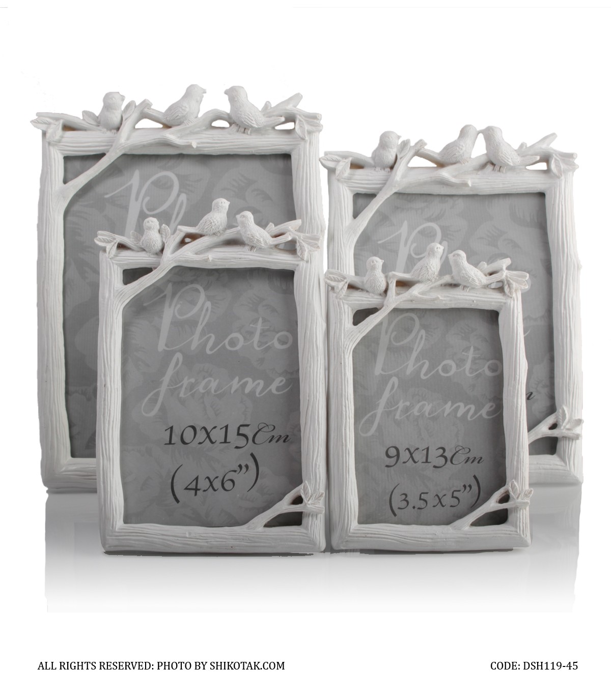 قاب عکس سفید عمودی طرح کبوتر