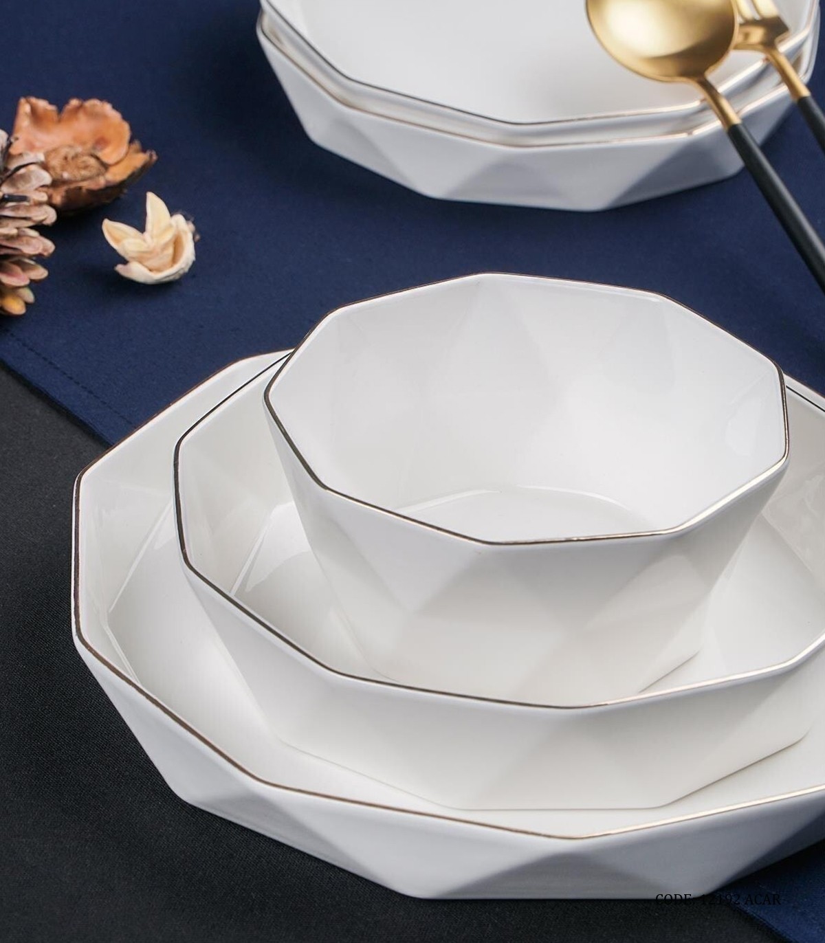 سرویس چینی ترک شش نفره 24 پارچه مدل Diamond