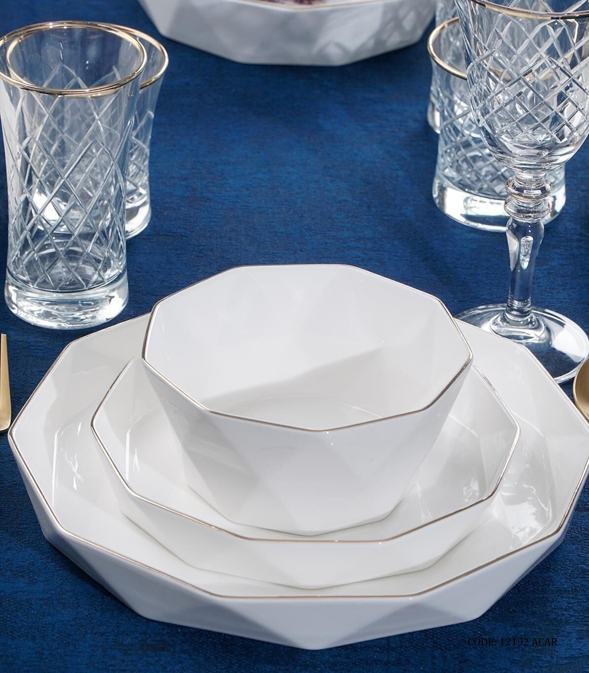 سرویس چینی ترک شش نفره 24 پارچه مدل Diamond