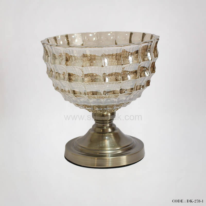 آجیل خوری گرد پایه دار برنزی مدل خشتی