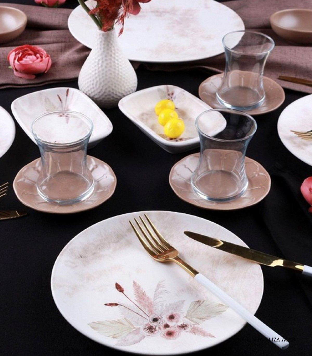 ست صبحانه خوری ترک 6 نفره 25 پارچه سرامیکی مدل Ada