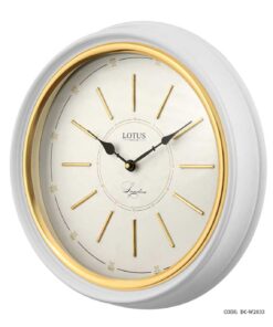 ساعت دیواری سفید چوبی گرد لوتوس مدل HERSBRUCK