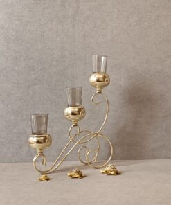 جا شمعی فلزی طلایی سه شعله گژک مدل کالسکه