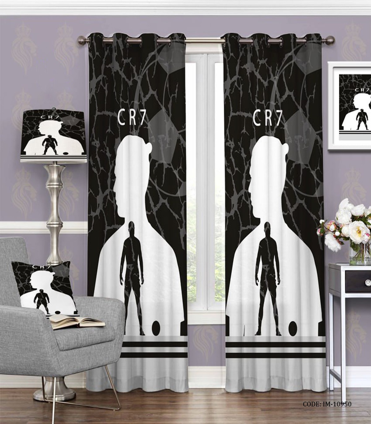 پرده پانچی سفید مشکی طرح انتزاعی کریستیانو رونالدو