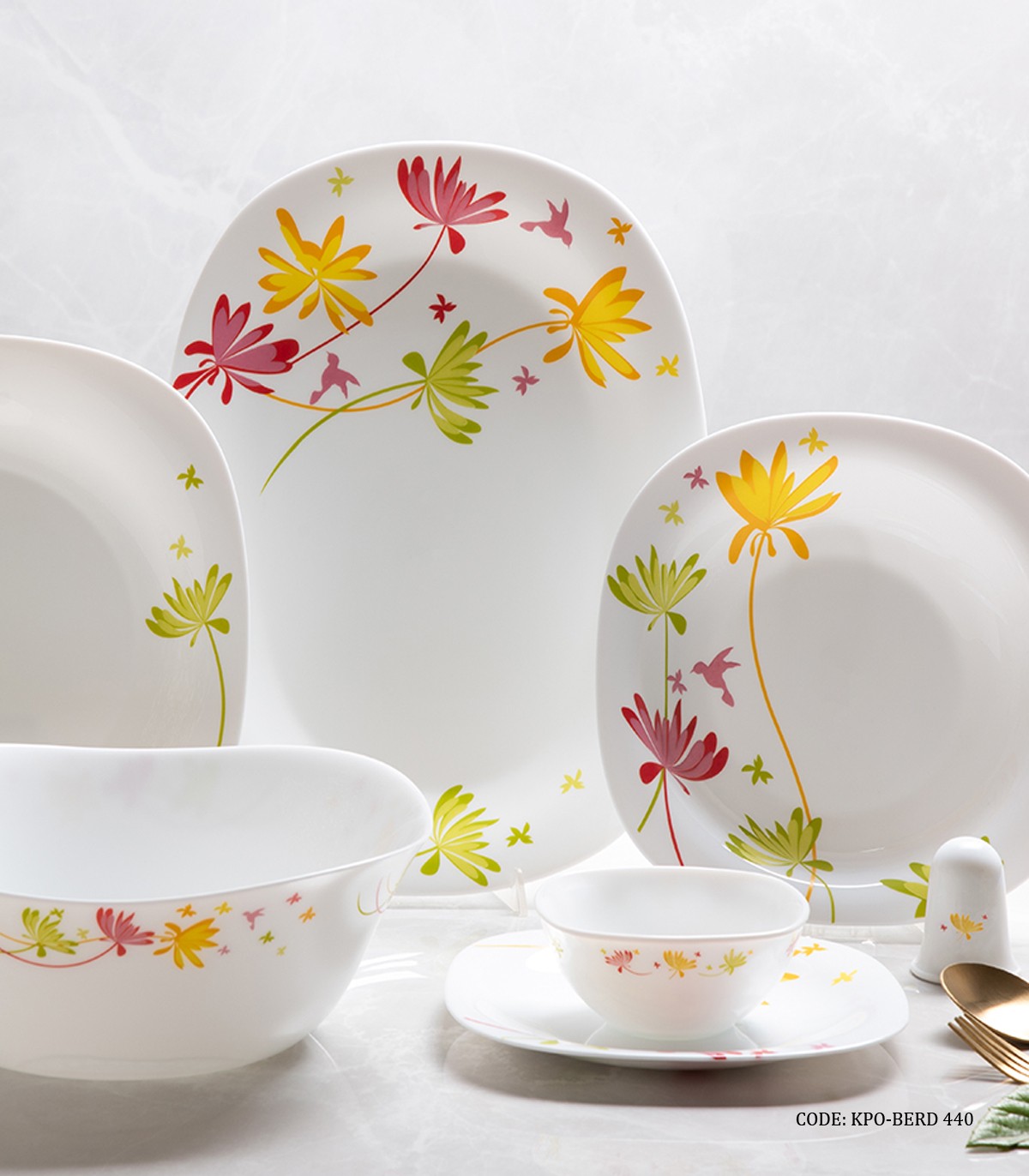 سرویس غذاخوری آرکوپال چهار گوش 6 نفره 28 پارچه طرح برد