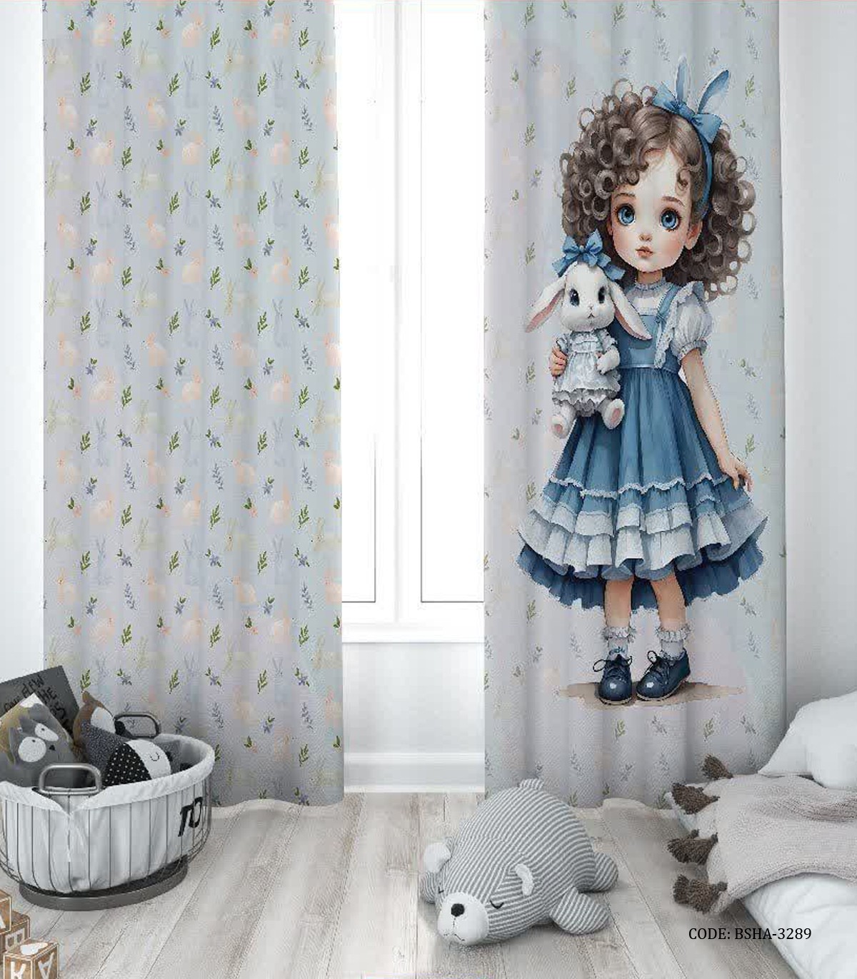 پرده پانچی دو تکه اتاق دخترانه طرح دختر مو فرفری مدل Curly Haired Girl