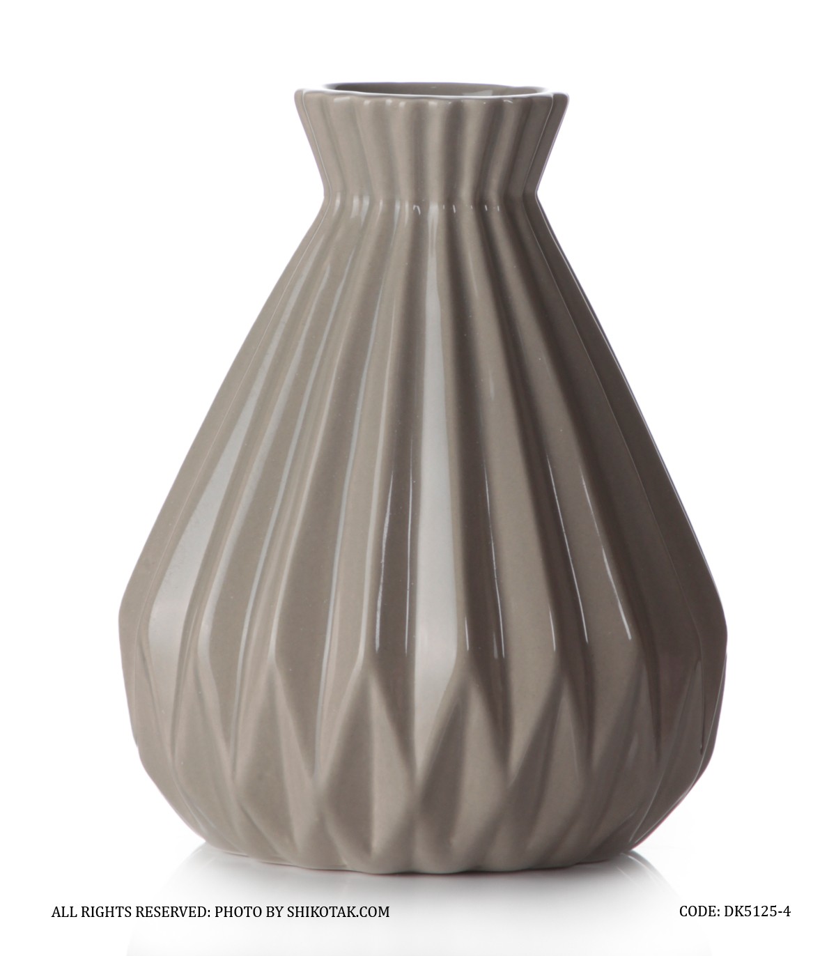 گلدان سرامیکی بژ