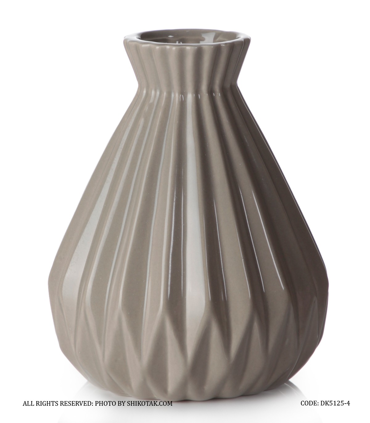 گلدان سرامیکی بژ