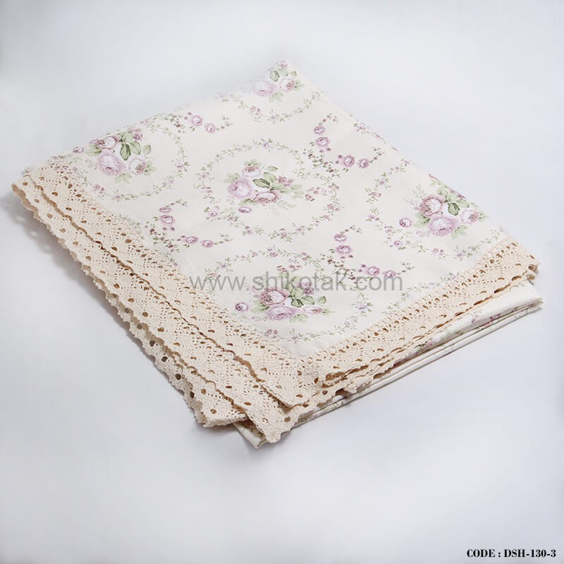 رومیزی طرح گل بنفش