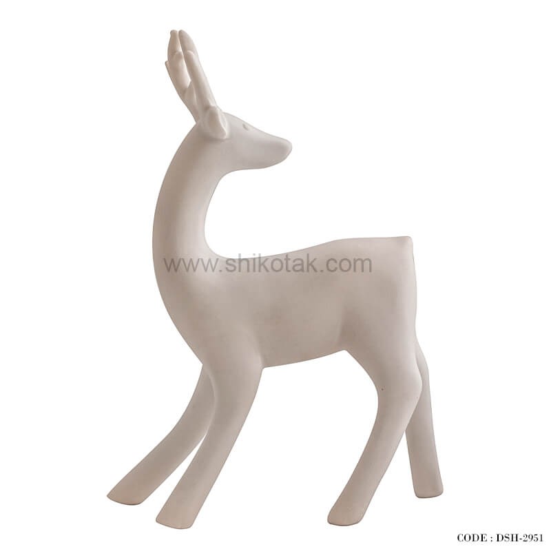 مجسمه گوزن شاخ دار سفید پلی استر